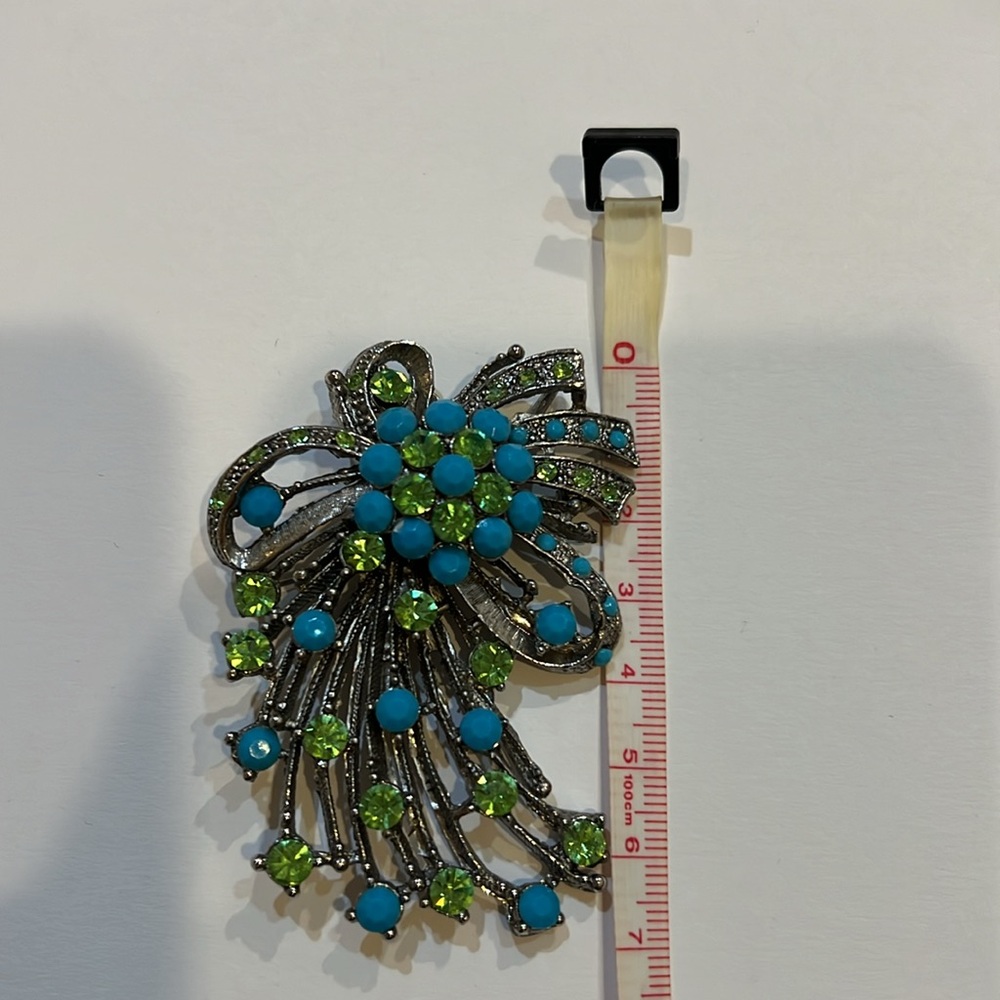 Beautiful brooch - Picture 3 of 3